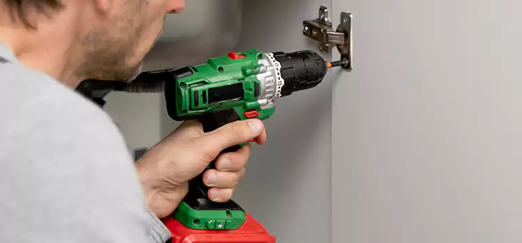 Commercial Door Hinge Repair Clovis